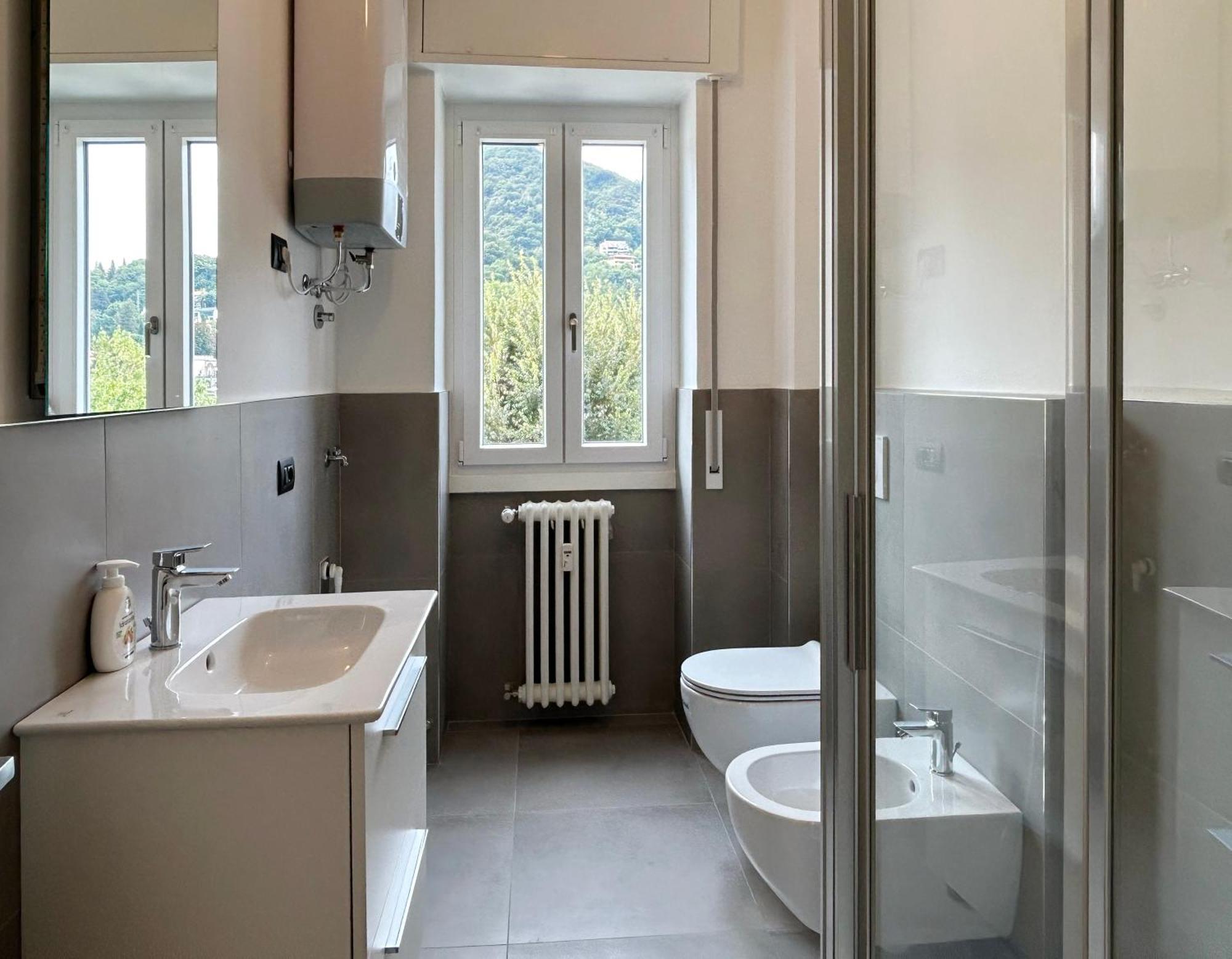 Lecco Lakefront Retreat Ngoại thất bức ảnh